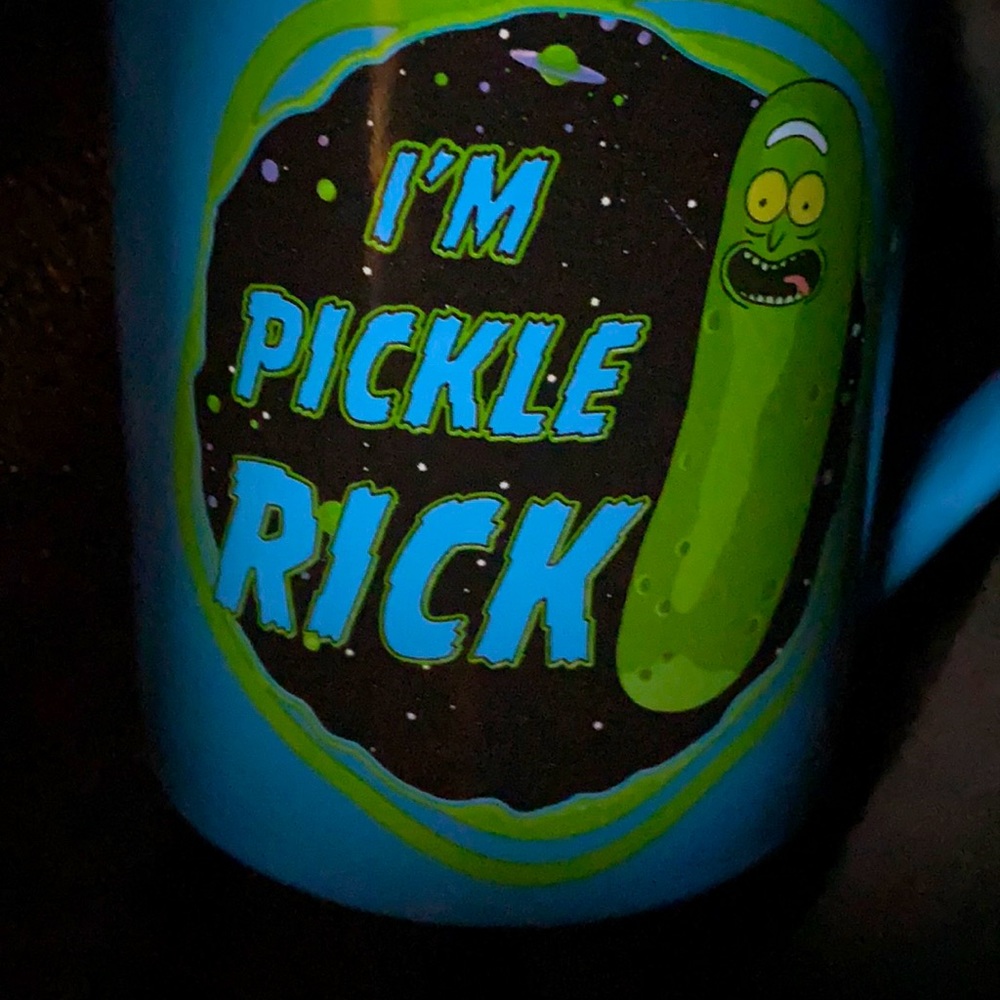 Pickle Rick (Rick and Morty) 14 oz ceramic mug Like new 2019 cool outer w/black
